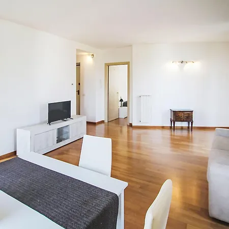 Apartment Le Gemme-4 By Interhome